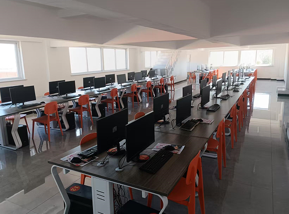 河北同仁医学院的计算机实训室